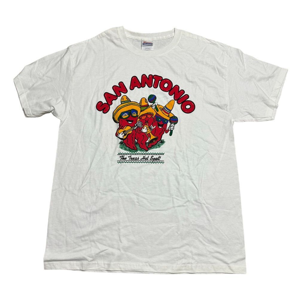 San Antonio The Texas Hot Spot Size Large White Chili Peppers 90s‎ Vintage Shirt